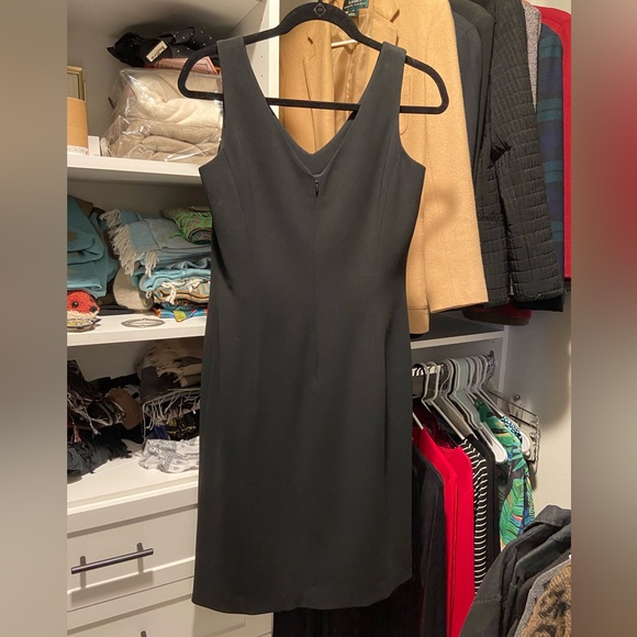 LBD - Jones New York Black V-Neck Dress - Picture 2 of 14